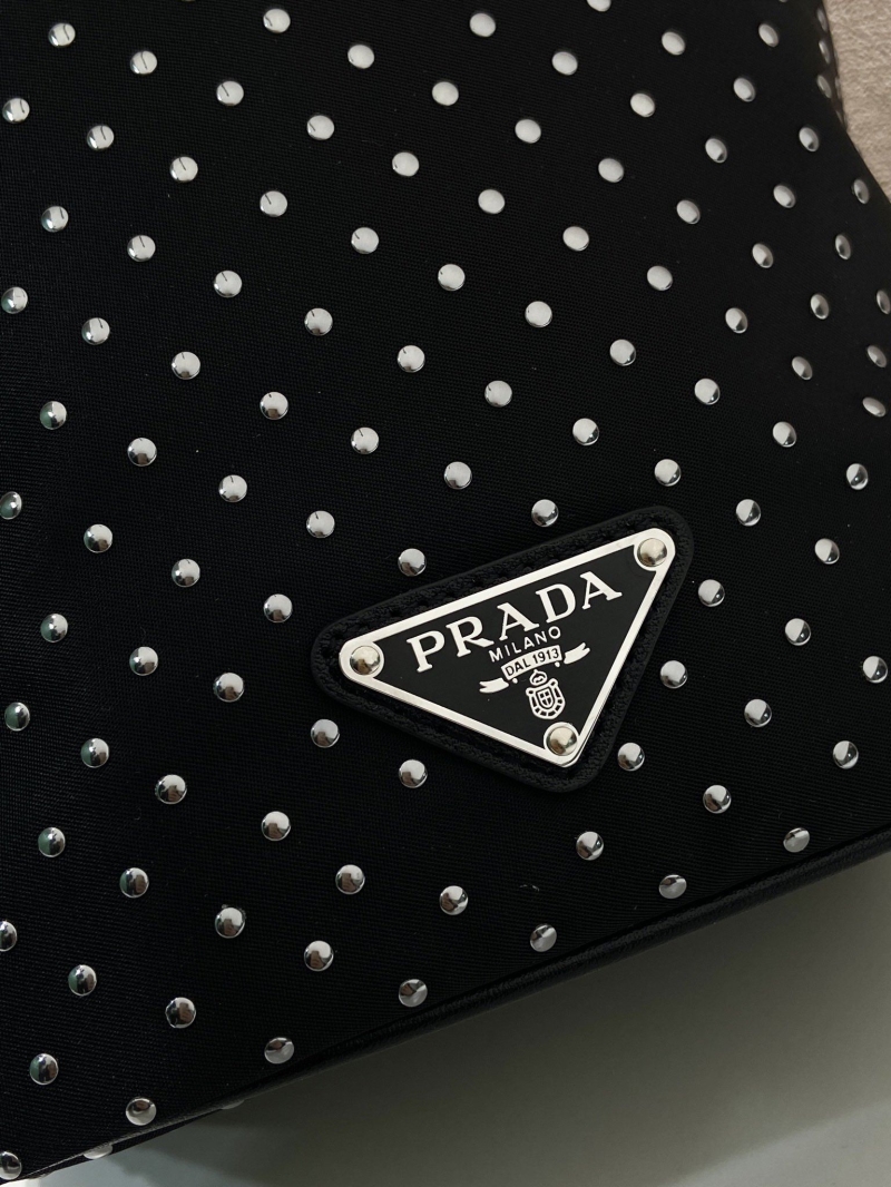Pra*a bucket bags